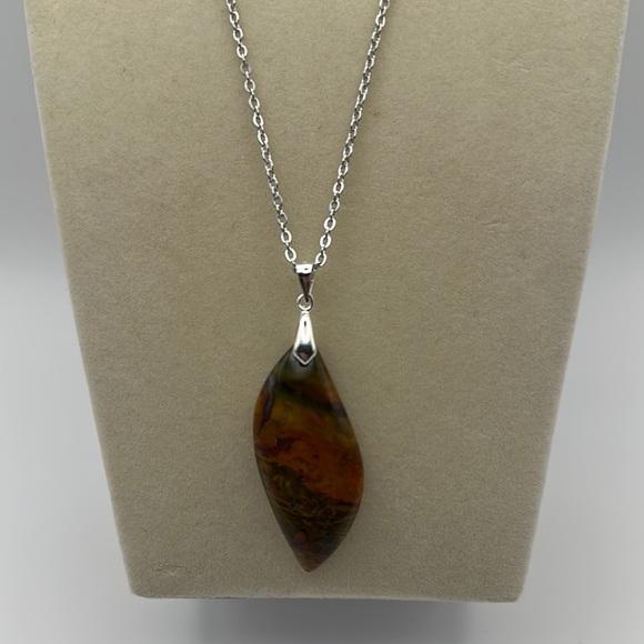 Red Ocean Jasper Leaf Shaped Pendant Necklace - Picture 3 of 10
